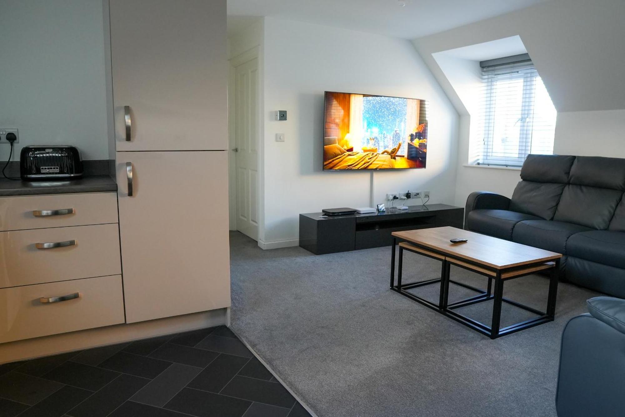 Stunning Two-bedroom At A3ree, Free Parking, Near Cribbs Causeway Mall Appartement